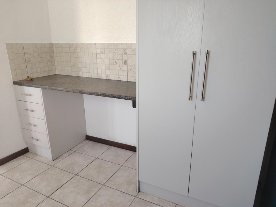 To Let 1 Bedroom Property for Rent in Parow Western Cape